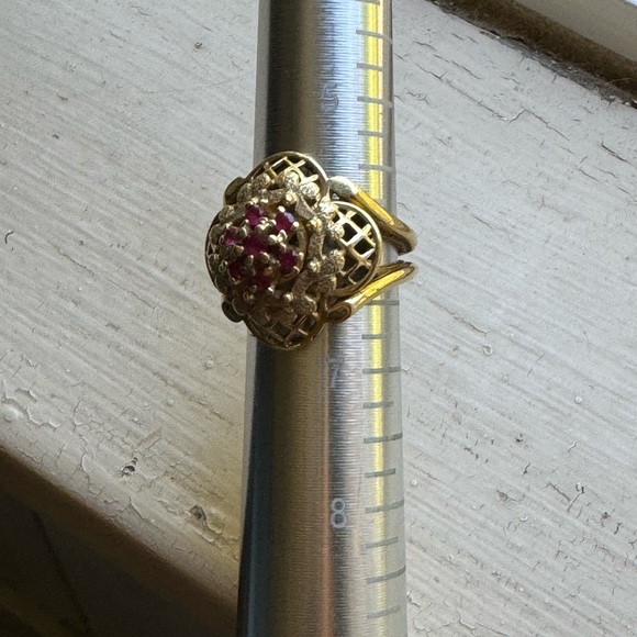 Ruby ring - Picture 2 of 7